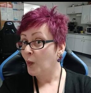 Meet your Posher, Karin